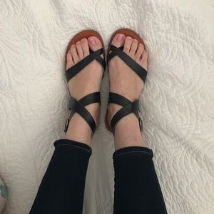 American Eagle Black strappy flat sandals